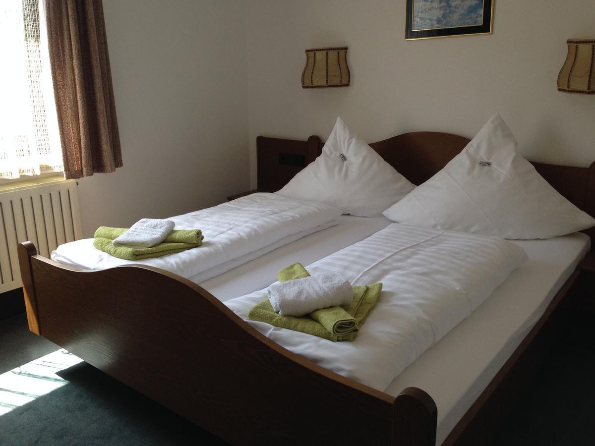 Goldene Rose Aparthotel Ebersbach an der Fils Екстериор снимка